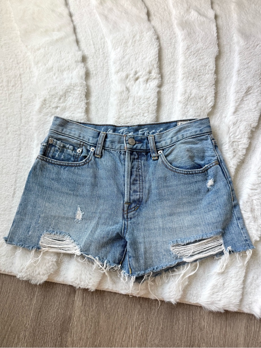 Free People We The Free Sofia Distressed Denim Cut-Off Shorts Size 26
